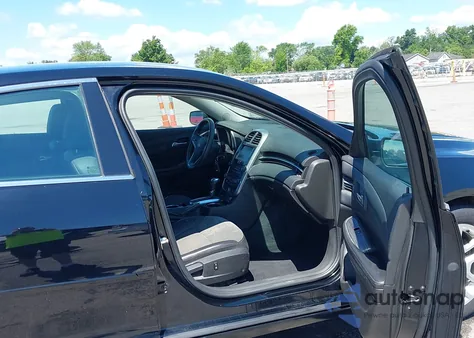 2016 Chevrolet Malibu Limited Lt z USA, uszkodzony, nr VIN 1G11C5SA2GU103401